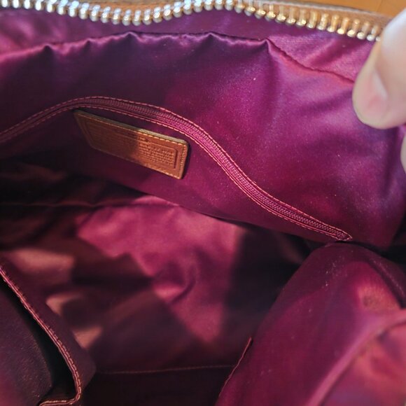 Coach - Picture 4 of 4